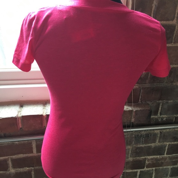 NWT pink Vneck tee - Picture 3 of 4